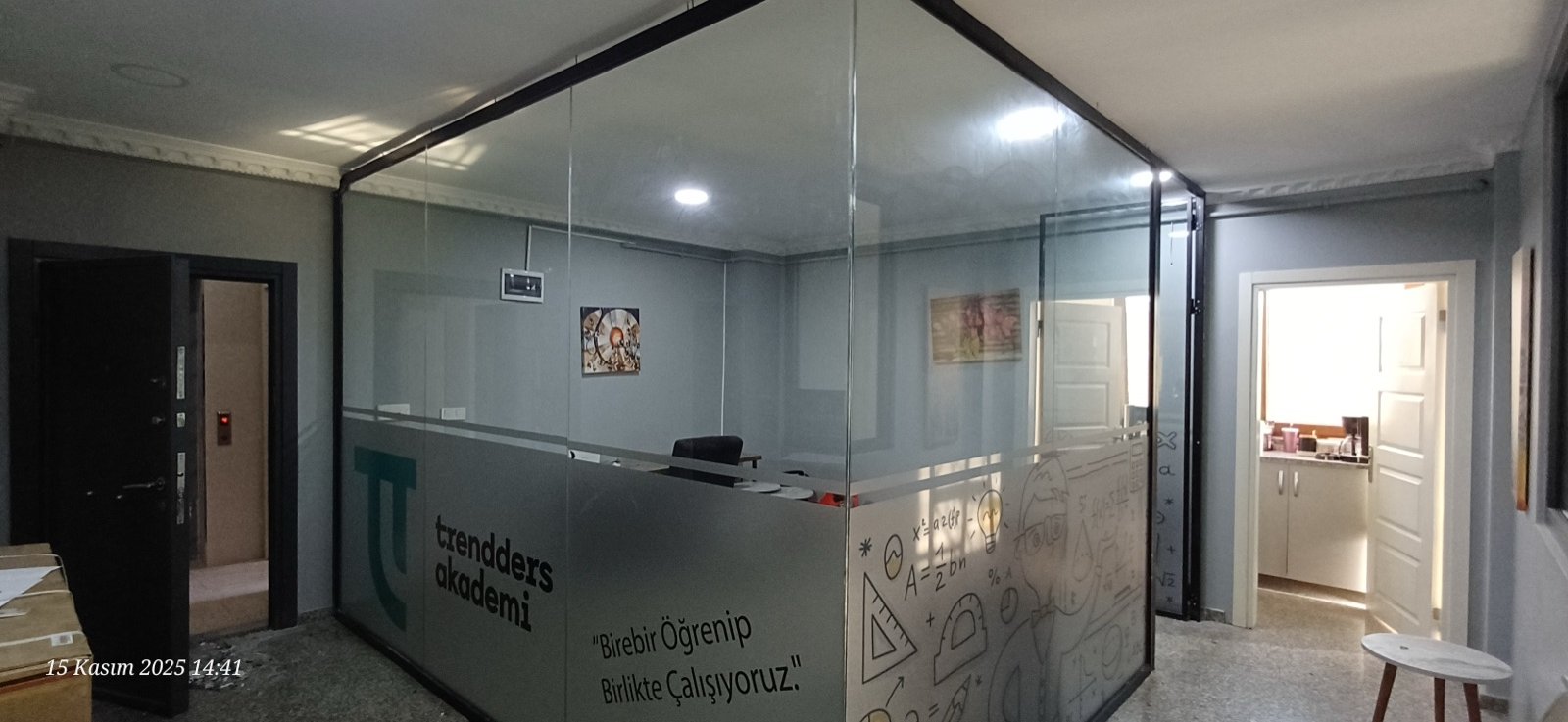 Bahçelievler Ofis Cam Bölme - Teknik Dizayn Alüminyum